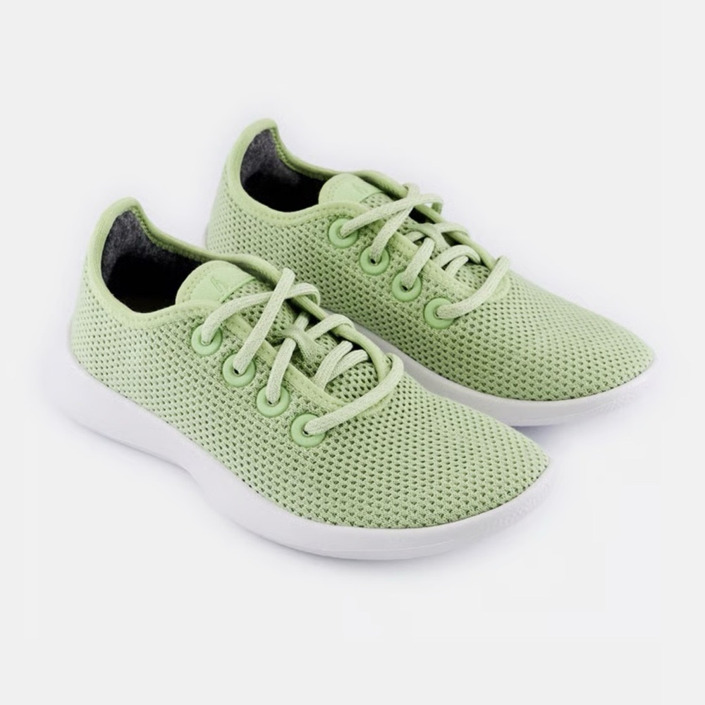Allbirds Tree Runner Lace Up in Forage Green Men’s Size 9; EU 41-42